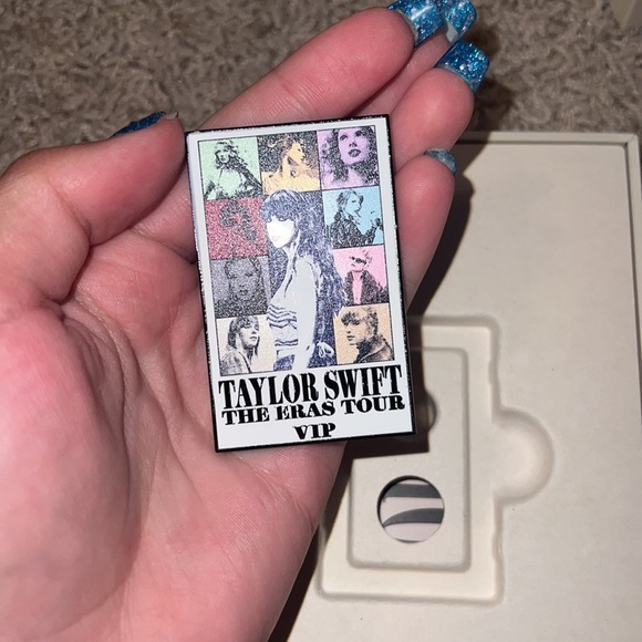 Taylor Swift VIP box - Picture 10 of 16